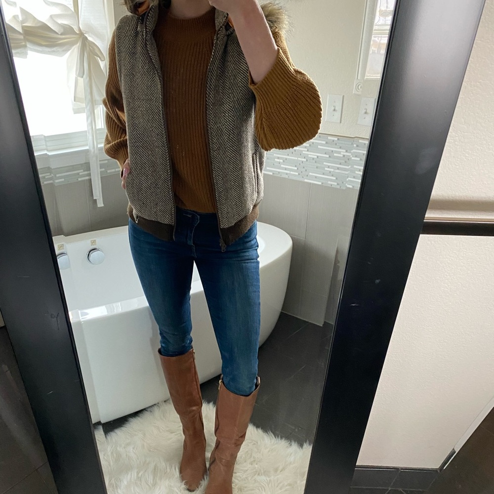 Coffee Shop Vest Removable Faux Fur Hood